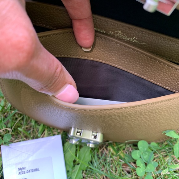 SOLD⛔️Authentic PHILLIP LIM Pebbled leather saddle flap Crossbody - Picture 7 of 15